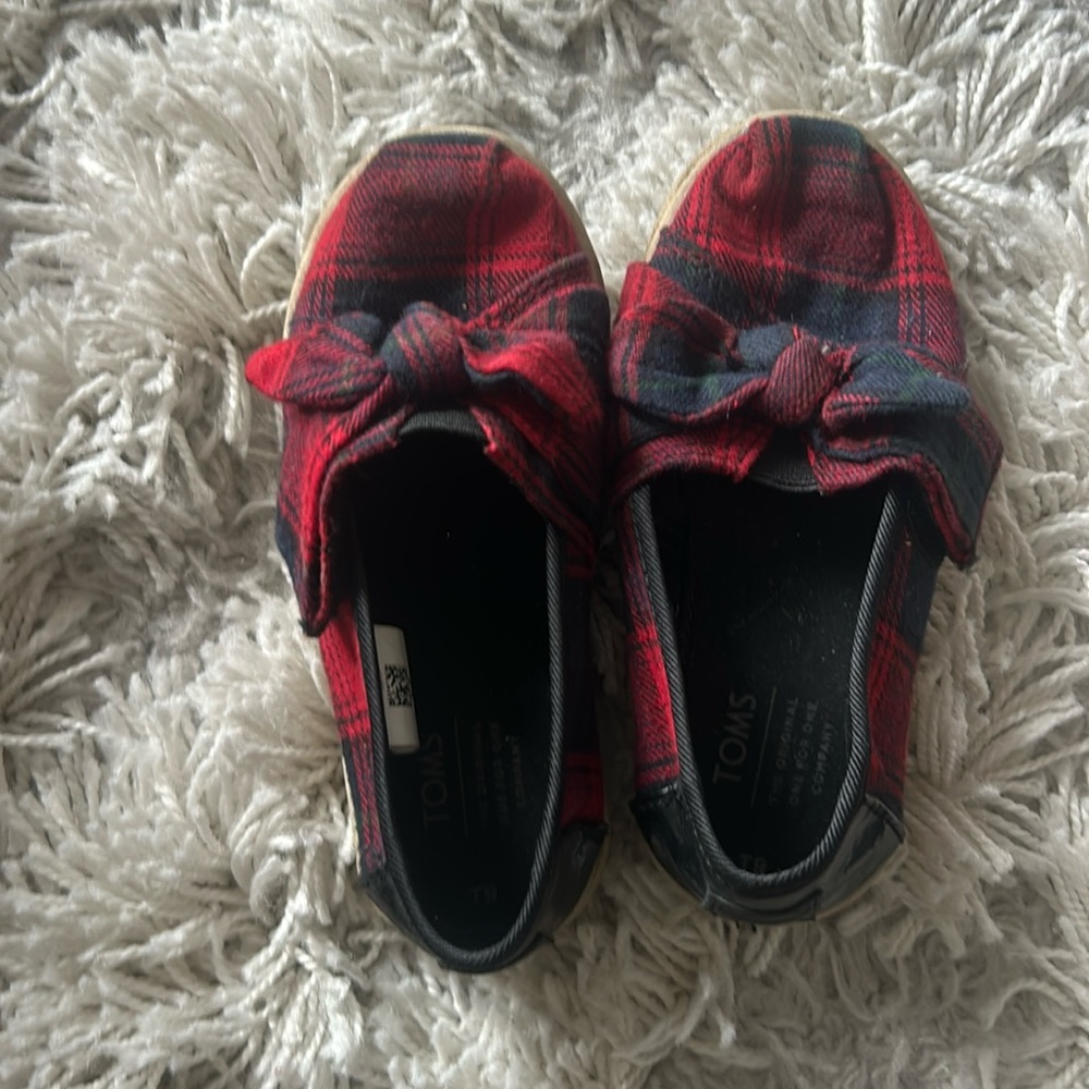 Holiday TOMS